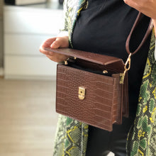 Afbeelding in Gallery-weergave laden, Miss Aspiration | Khloe Bag | Vooraanzicht Bruin