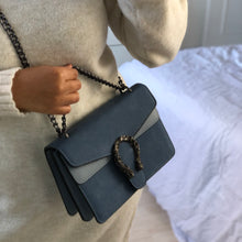 Afbeelding in Gallery-weergave laden, Miss Aspiration | Louise Bag | Vooraanzicht Blauw
